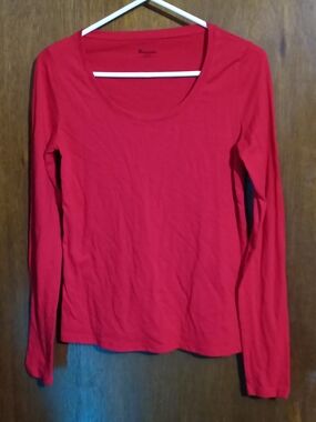 No Boundaries Red Long Sleeve Scoop Neck Top NWOT